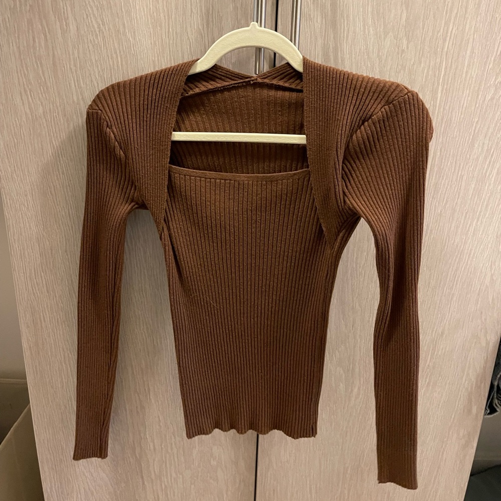 Medium Ribbed Brown long sleeve with square neck